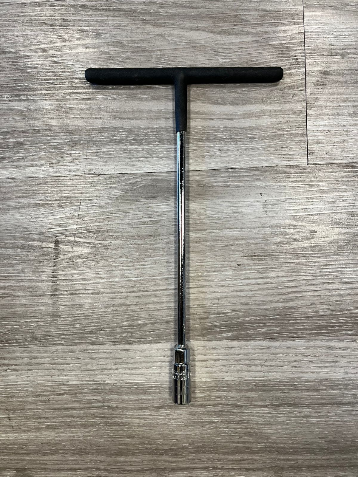 LLAVE T 12MM